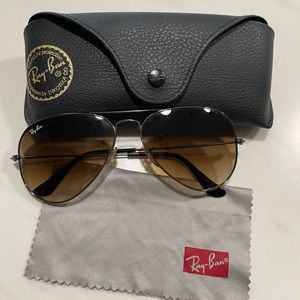 Ray ban aviators